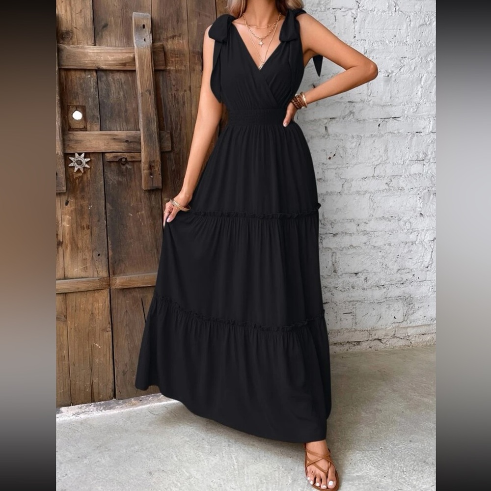 Boho tie shoulder layered hem maxi dress - Picture 2 of 6